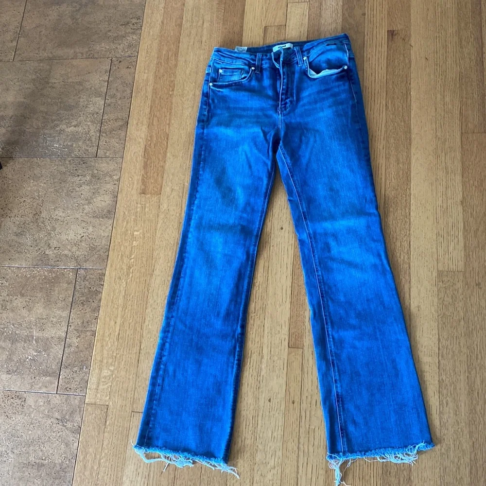 Mavi - Picture 2 of 3